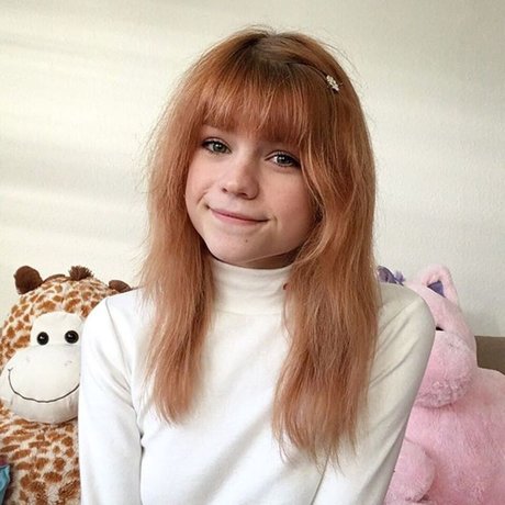 Lilsolle Chickpii modèle exclusif des photos