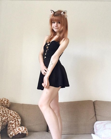 Lilsolle Chickpii star du porno en haute qualité galeries