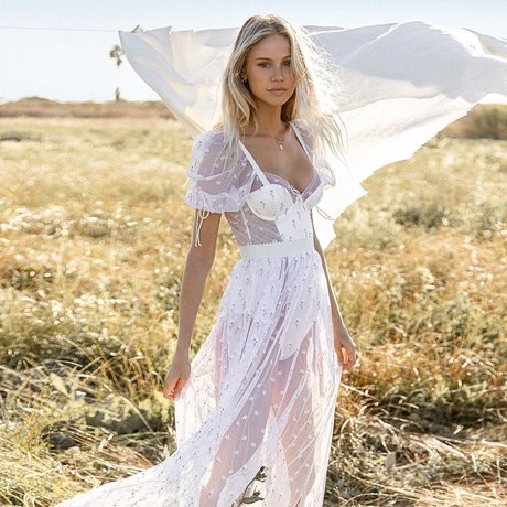 Scarlett Rose Leithold étoile parfaite galeries