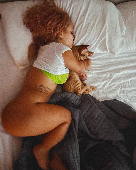 Tanya Tehanna_ modèle porno image