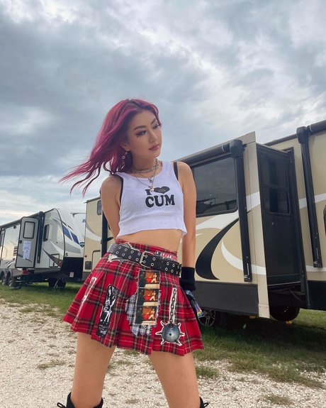 Dj Camgirl_ star du porno chaude des photos