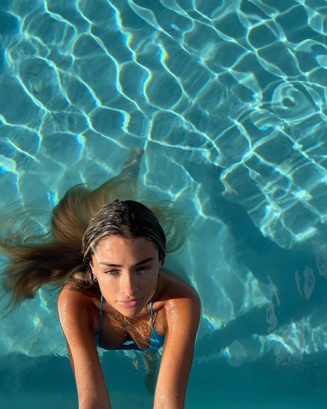 Gabriella Annalisa nus étoiles photos