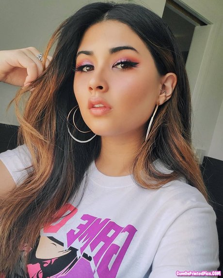 _Jydn lol star pornographique image