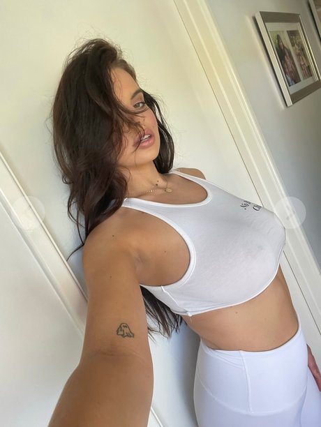 princesse asiatique onlyfans chaud sympa des photos