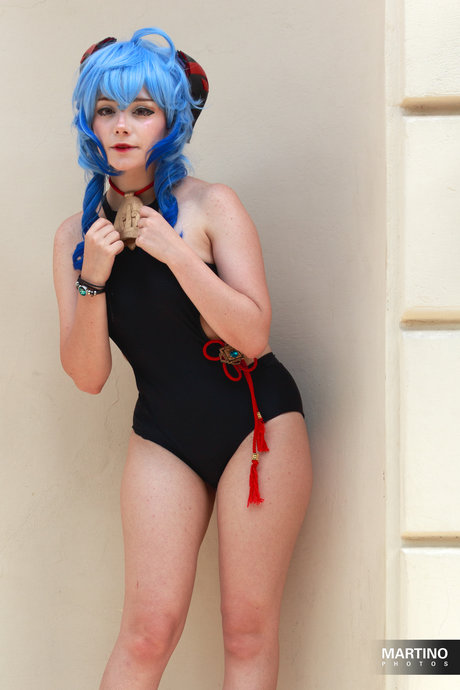 Little Giuli modèle artistique des photos