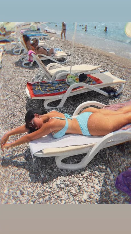 Jana Colovic actrice libre des photos