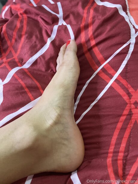 Zurekoriana actrice exclusive des photos