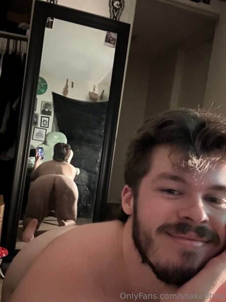 Snake0bite jolie star du porno collection