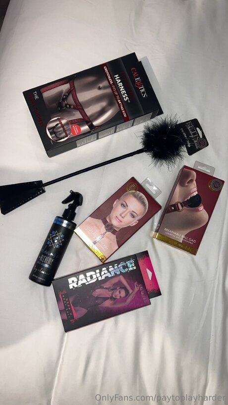 Outofthespotlight jolie actrice des photos