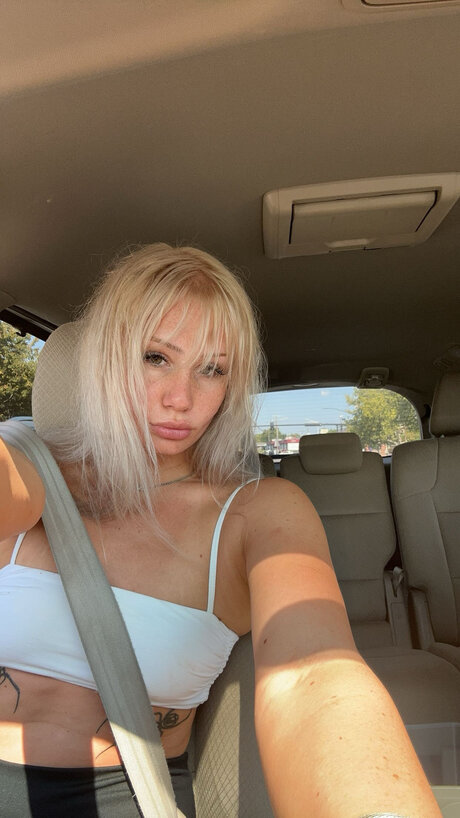 Daisyyy222 sexe star du porno images