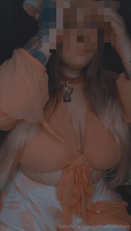 St0nedbbkitten étoile chaude photos