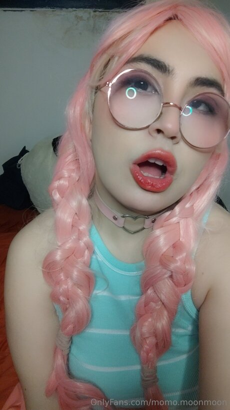 Momo Moonmoon modèle exclusif images