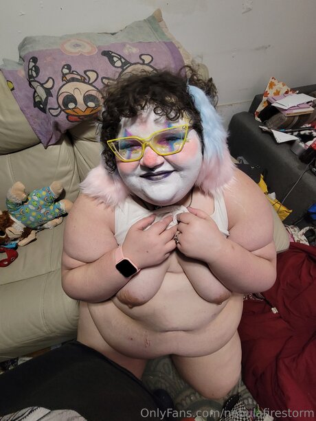 Nebulafirestorm modèle artistique galeries