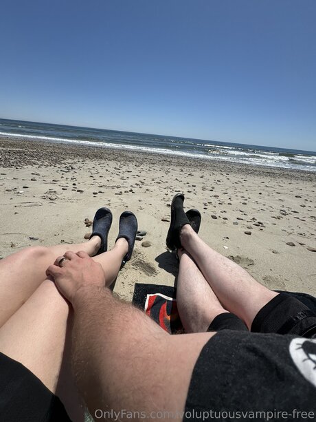 Voluptuousvampire Free actrice de grande qualité image