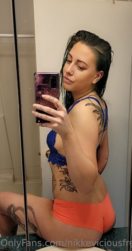 Nikkeviciousfree star du porno chaude galerie