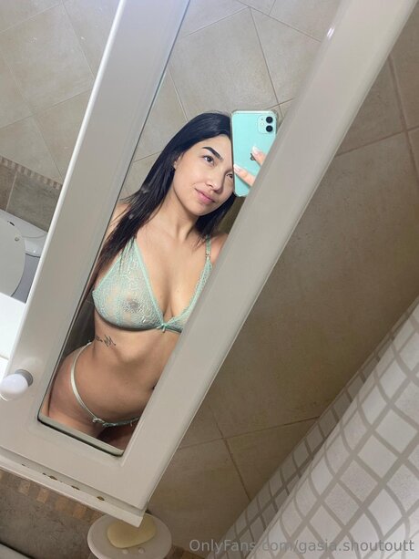 Gasia Shoutoutt actrice adulte collection