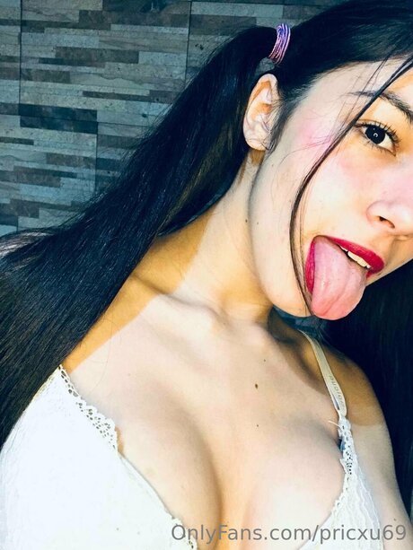 Bbyemely actrice hd images