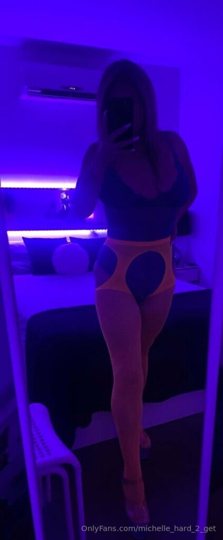 Michelle Hard 2 Get modèle sexy img