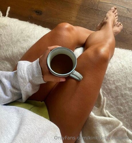 Kinkykittykisses star du porno exclusive galerie