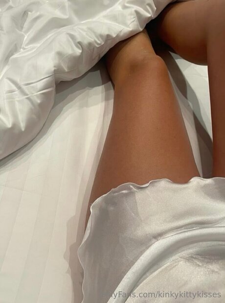 Kinkykittykisses star du porno sexy image