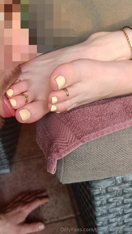 Tally Awesome modèle exclusif photos