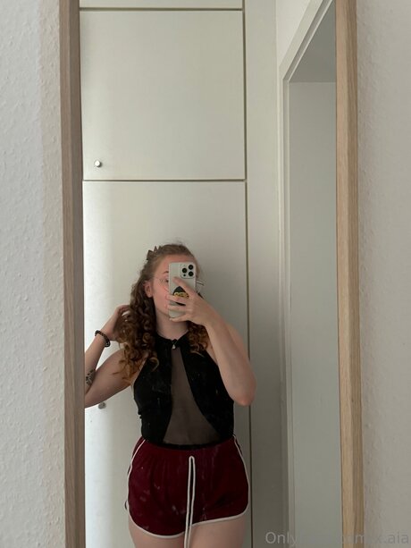 X Aia nus de stars du porno des photos