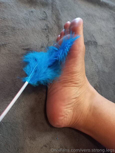 Vero Strong Legs étoile nue galerie