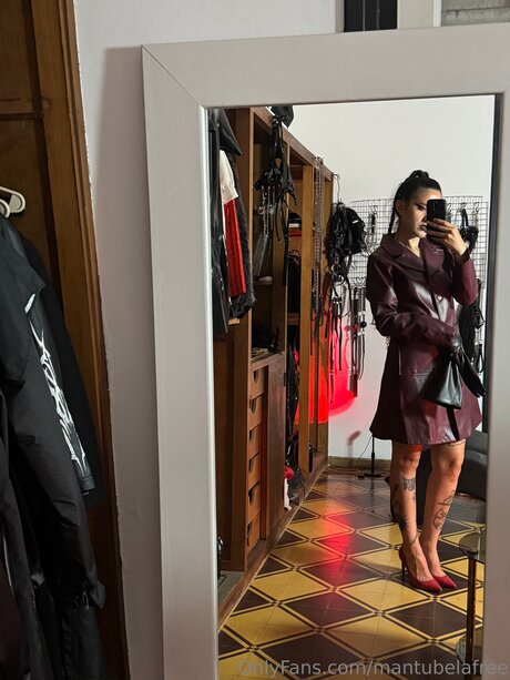 Mantubelafree modèle xxx collection