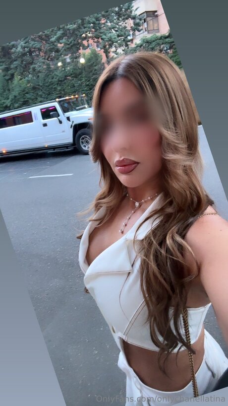 Onlychanellatina haut étoile photo