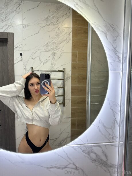 Vanyakytsina modèle sexy des photos