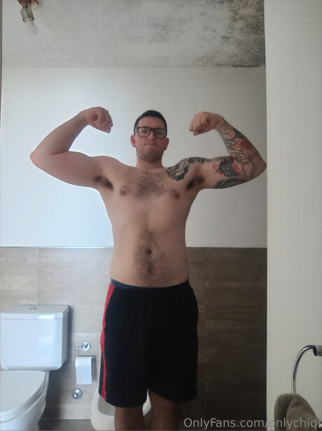 Onlychiqi modèle exclusif collection