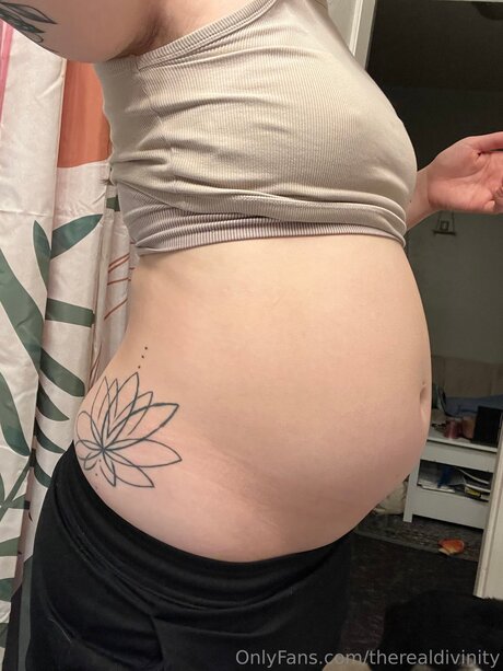 Therealdivinity étoile hd galeries