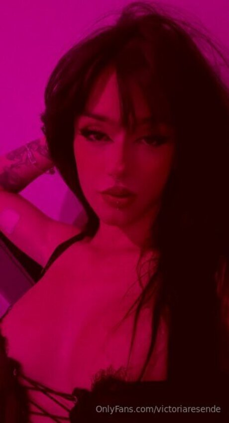 Victoriaresende haut modèle photo