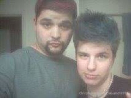 Debandit777 star du porno hd des photos