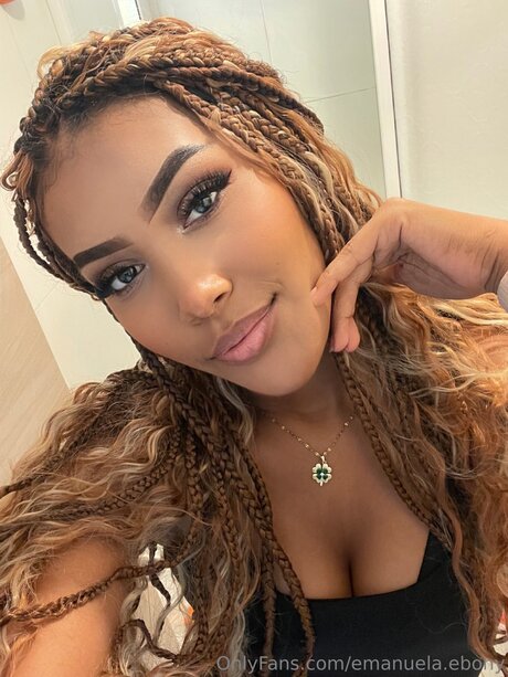 Emanuela Ebony star érotique collection