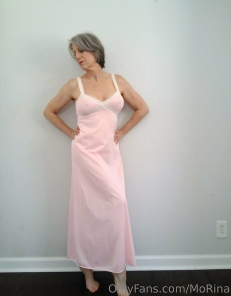 morina actrice libre des photos