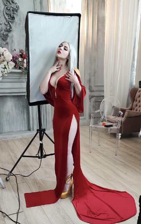 Roxolana haut modèle des photos