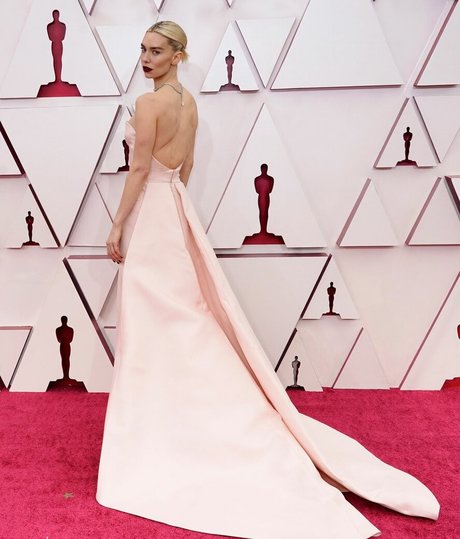 Vanessa Kirby star du porno chaud collection