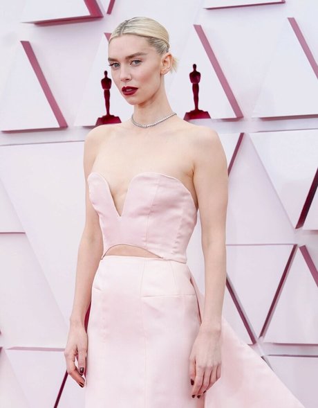 Vanessa Kirby modèle meilleur photos