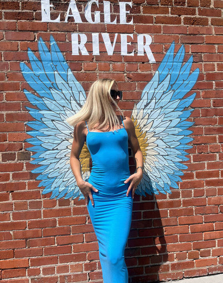 Natalie Decker étoile exclusive image