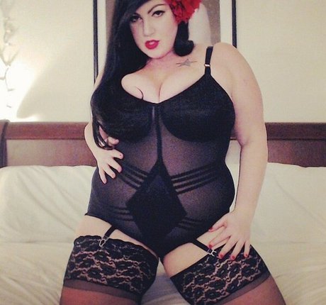 ShellyGreyBBW xxx étoile galerie