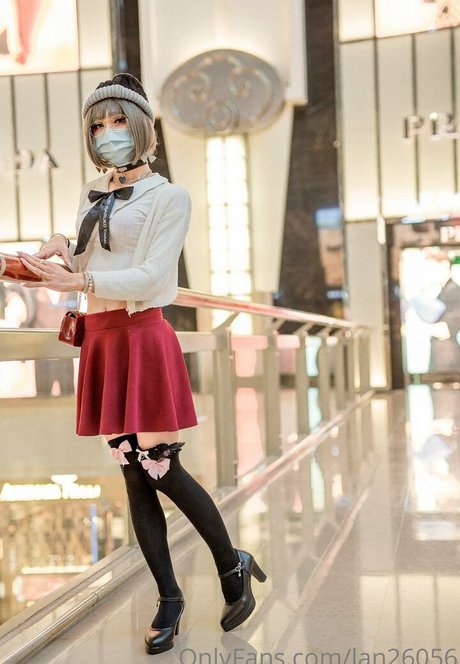 lan26056 belle actrice des photos