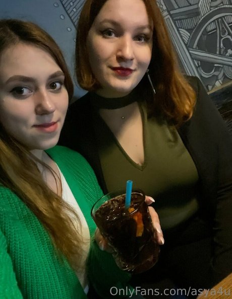 asya4u star du porno érotique photos