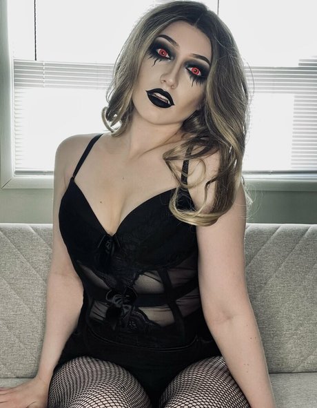 MaisieLynnie actrice chaude des photos