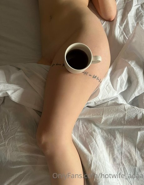 hotwife adaa modèle nu galerie