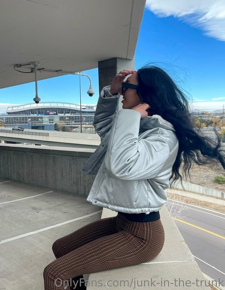 elleventures actrice érotique photo