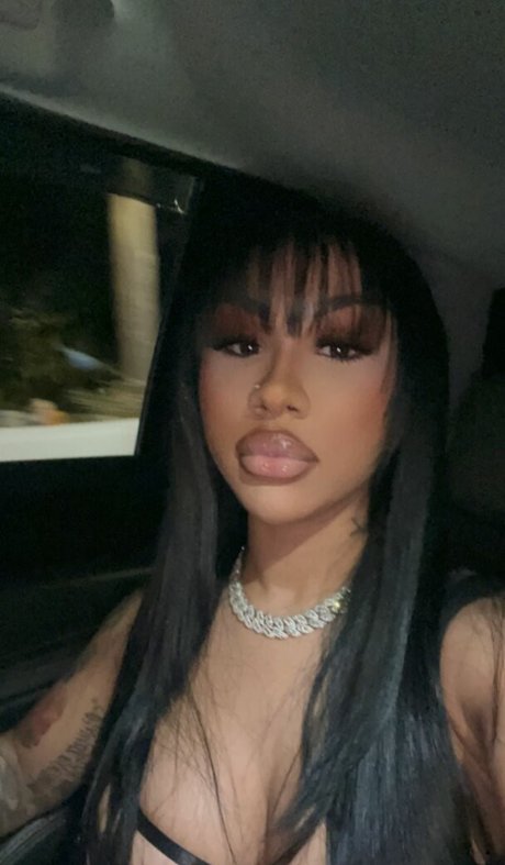 Ari Fletcher actrice parfaite photos