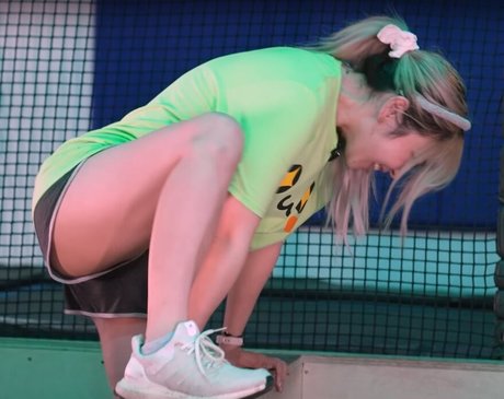 Yvonnie modèle hd img