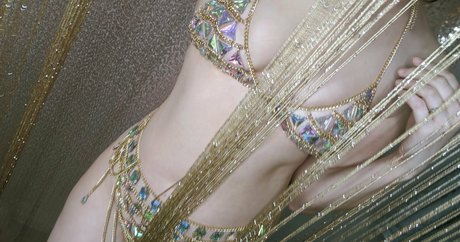 Kelly Kirstein actrice libre galeries