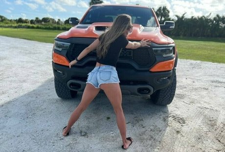 kellymay129 star du porno en haute qualité photo